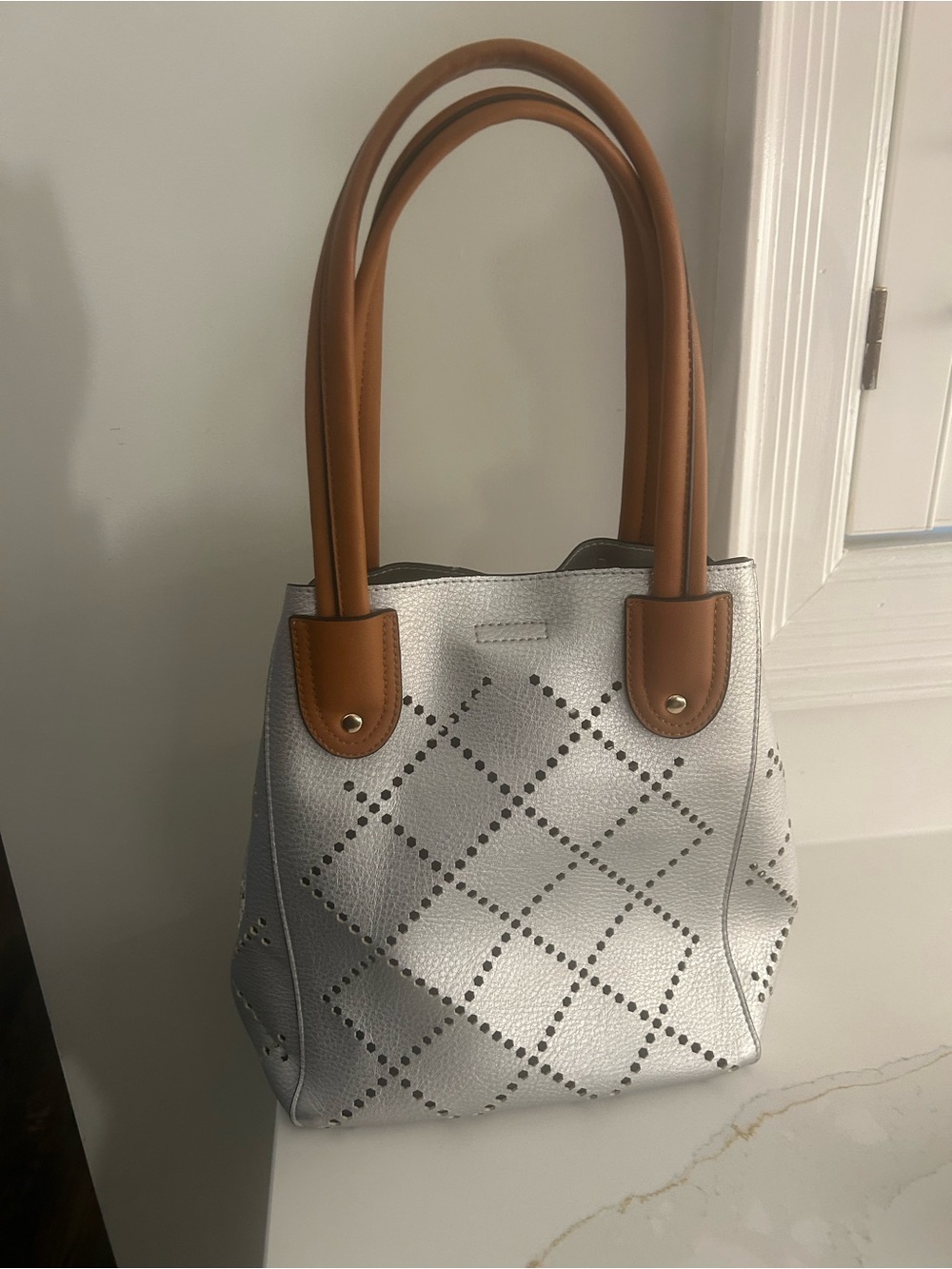 Louenhide silver  Tote Bag with Tan Handles